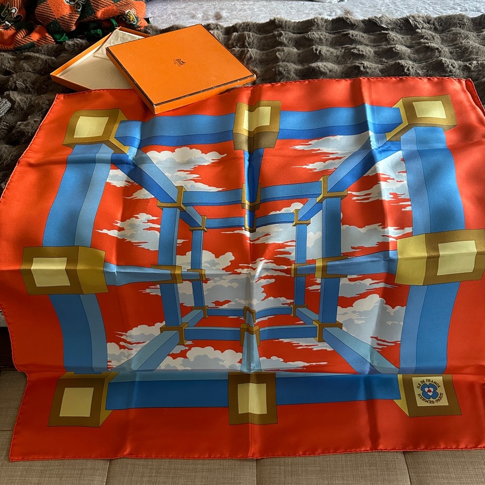 Hermes Perspectives silk scarf. New